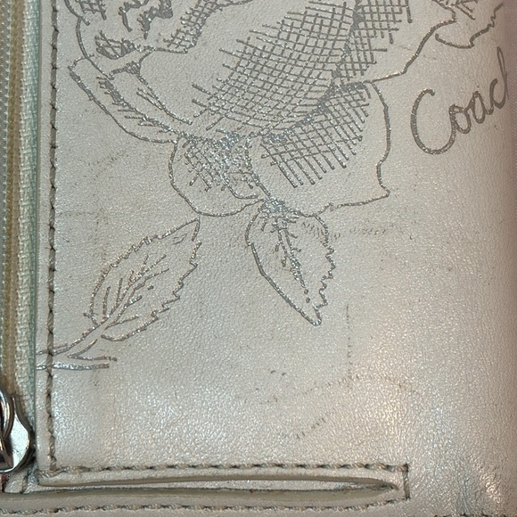 Coach White Wallet with Silver Rose - Picture 4 of 8